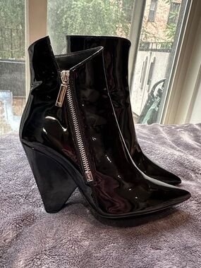 Saint Laurent YSL Black Patent Leather Pointed Toe Heeled Booties Ankle